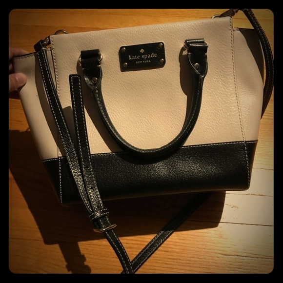 Kate Spade Purse - Picture 1 of 3